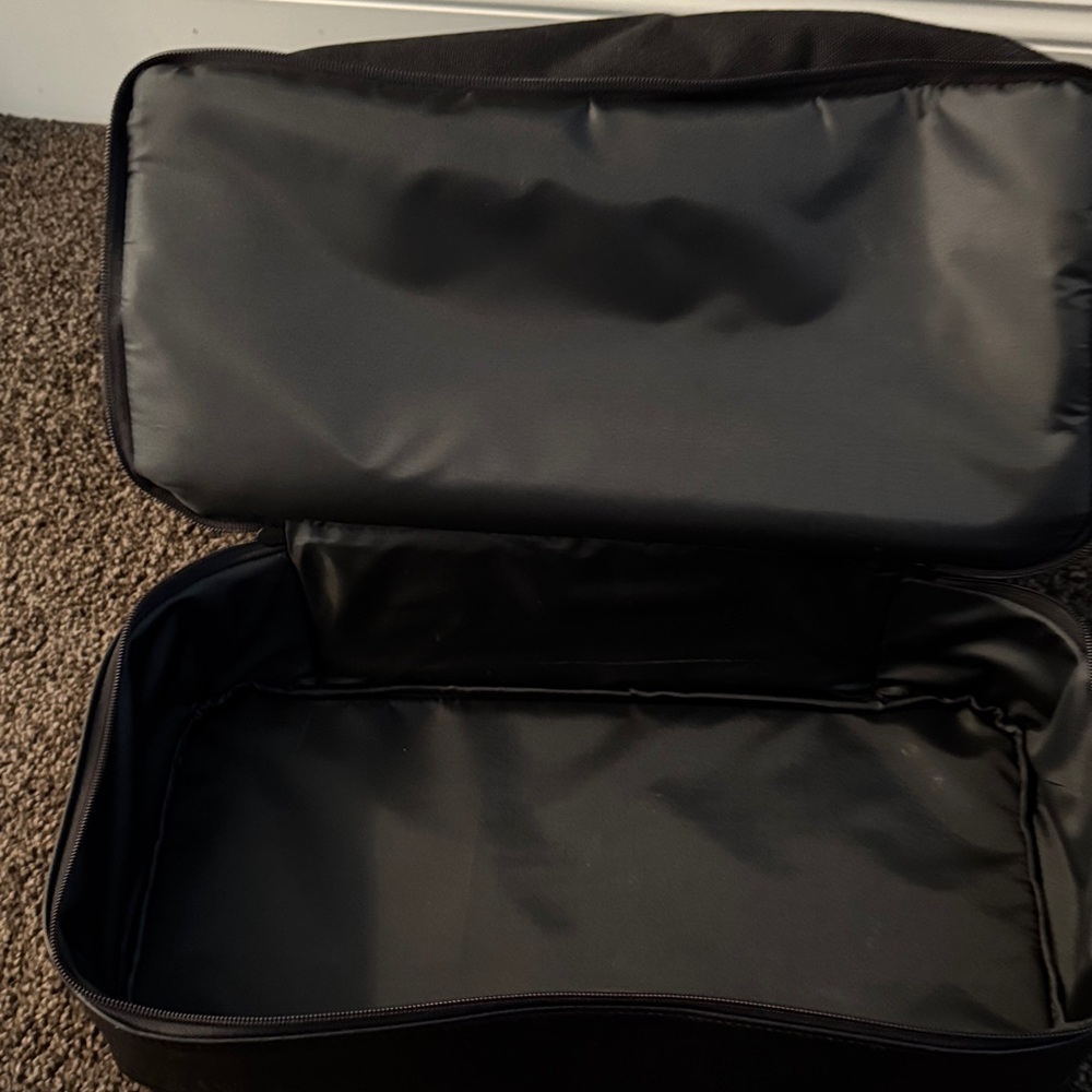 BEIS Mini weekender in Black - Picture 3 of 8